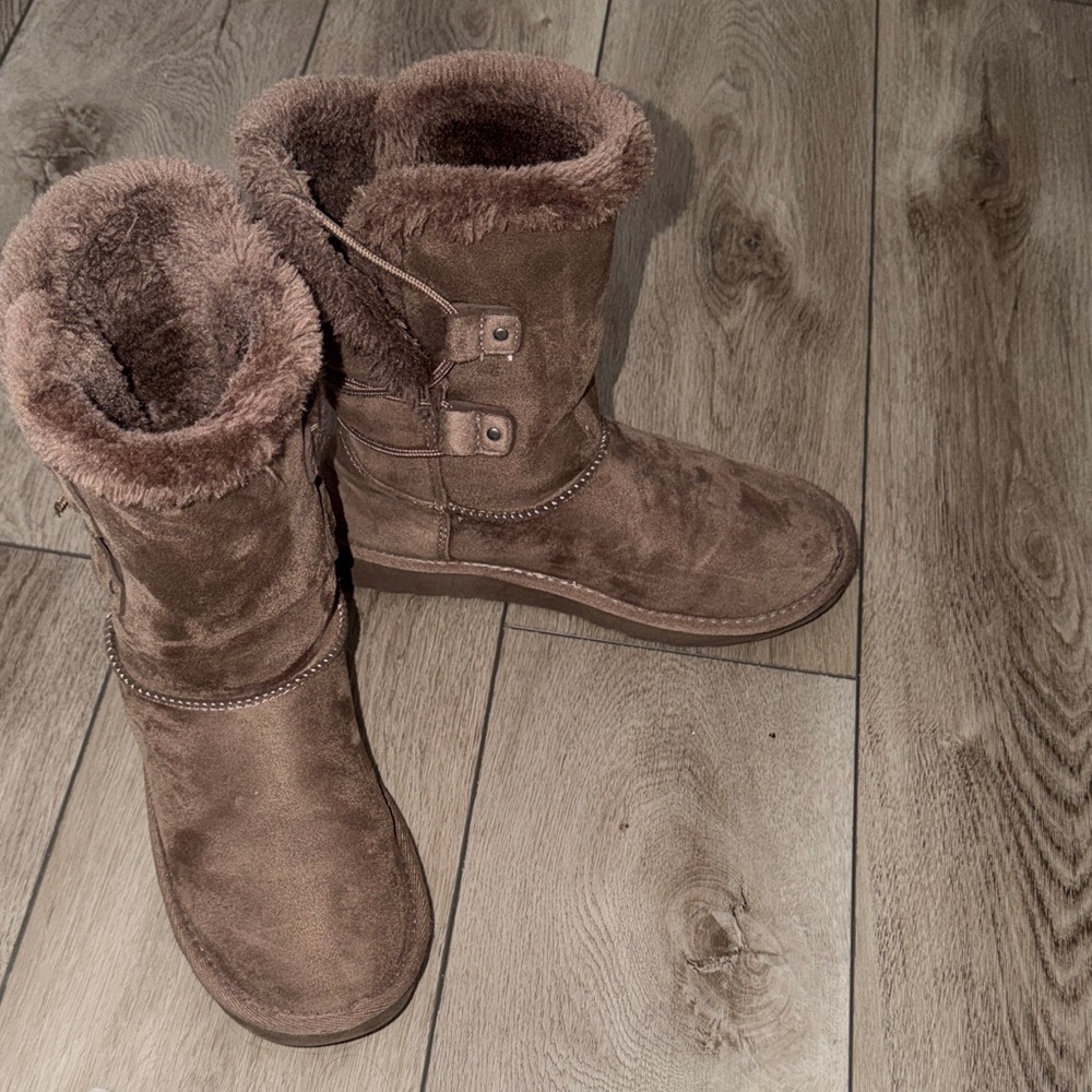 Brown Fur-Lined Winter Boots | Cozy Suede • Cold Weather Essential